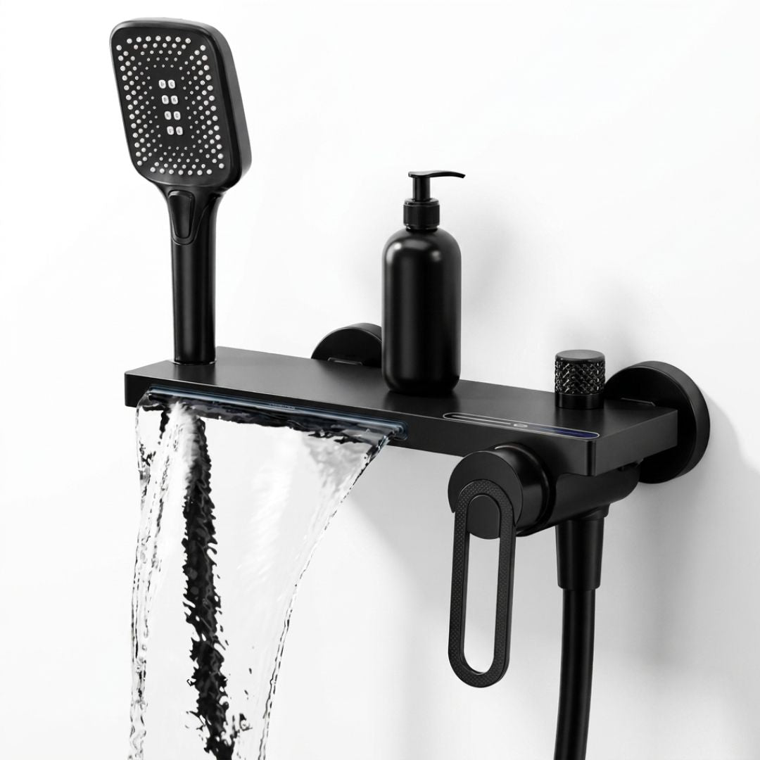 Robinet mural baignoire et douche cascade avec douchette à main